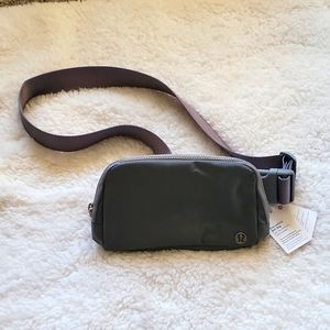 Lululemon Everywhere Belt Bag